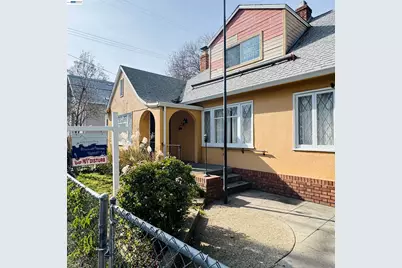 614 28th St, Sacramento, CA 95816 - Photo 1