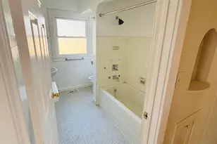 614 28th St, Sacramento, CA 95816 - Photo 12