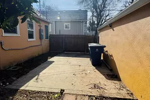 614 28th St, Sacramento, CA 95816 - Photo 34