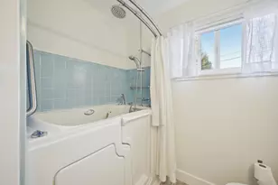 225 Richmond Ave, Richmond, CA 94801 - Photo 22