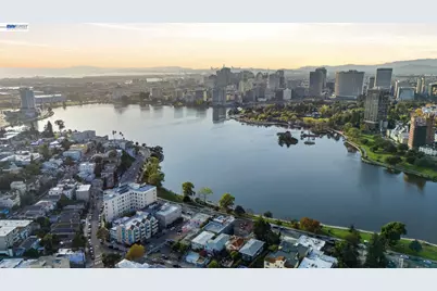 335 Hanover Ave, Oakland, CA 94606 - Photo 52