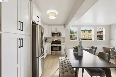 335 Hanover Ave, Oakland, CA 94606 - Photo 30