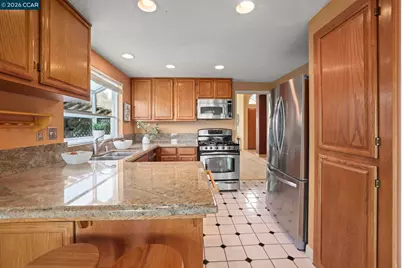 1109 Discovery Way, Concord, CA 94521 - Photo 6