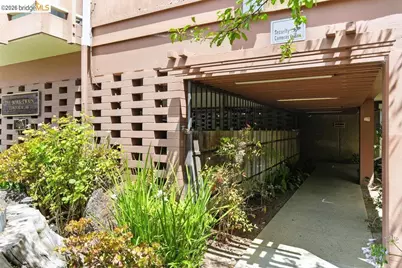 2601 College Ave #203, Berkeley, CA 94704 - Photo 26