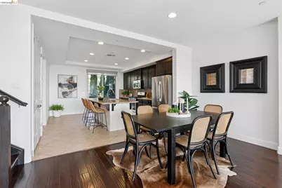 6466 Bayview Dr, Oakland, CA 94605 - Photo 12