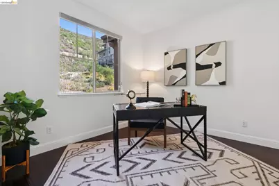 6466 Bayview Dr, Oakland, CA 94605 - Photo 42