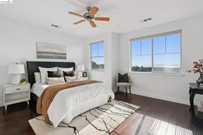 6466 Bayview Dr, Oakland, CA 94605 - Photo 28