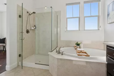 6466 Bayview Dr, Oakland, CA 94605 - Photo 36