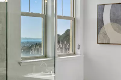 6466 Bayview Dr, Oakland, CA 94605 - Photo 32