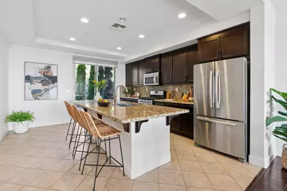 6466 Bayview Dr, Oakland, CA 94605 - Photo 14