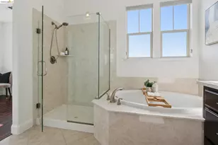 6466 Bayview Dr, Oakland, CA 94605 - Photo 36