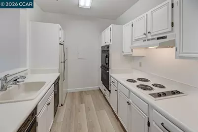 1860 Tice Creek Dr #1226, Walnut Creek, CA 94595 - Photo 4