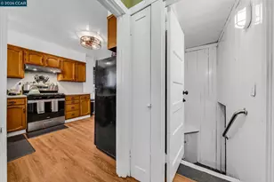 2628 Logan St, Oakland, CA 94601 - Photo 18