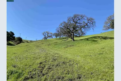 2490 Tassajara Ln, Danville, CA 94526 - Photo 2