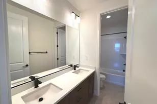 17585 Bushwick Ln, Lathrop, CA 95330 - Photo 16