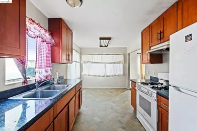118 Maine Avenue, Richmond, CA 94804 - Photo 12