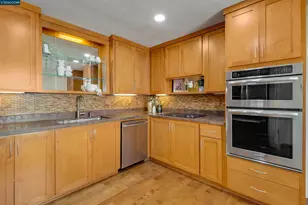 1875 Lamplight Ct, Walnut Creek, CA 94597 - Photo 16