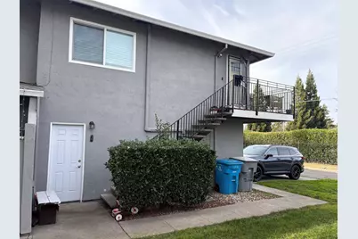 110 Del Rio Ct #4, Vacaville, CA 95687 - Photo 4