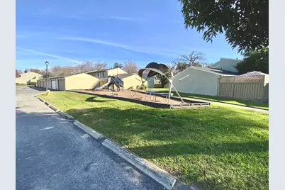 1135 Pandolfi Pl, San Jose, CA 95131 - Photo 26