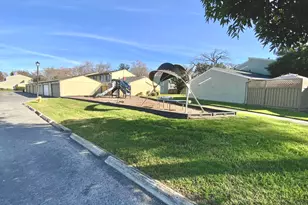 1135 Pandolfi Pl, San Jose, CA 95131 - Photo 26