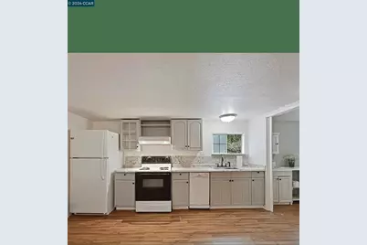 511 1/2 Locust St, Lodi, CA 95240 - Photo 1