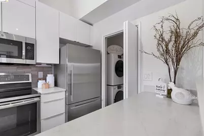 22 Schooner Ct, Richmond, CA 94804 - Photo 12