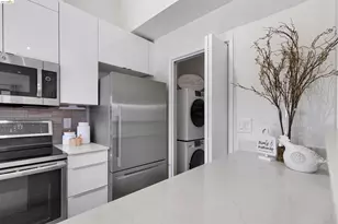 22 Schooner Ct, Richmond, CA 94804 - Photo 12