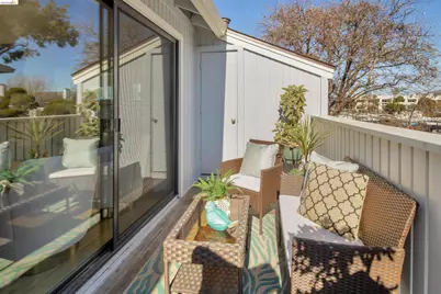 22 Schooner Ct, Richmond, CA 94804 - Photo 32
