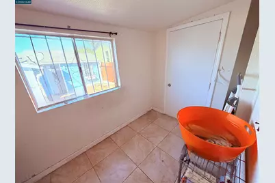 2625 75th Ave, Oakland, CA 94605 - Photo 12