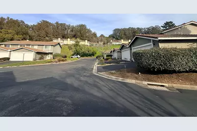 123 Ironwood, Oakland, CA 94605 - Photo 2