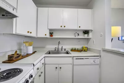 3 Admiral Dr #F370, Emeryville, CA 94608 - Photo 18