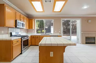 4925 Bay View Cir, Stockton, CA 95219 - Photo 6