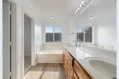 4925 Bay View Cir, Stockton, CA 95219 - Photo 32