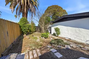 280 Calais Dr, Pinole, CA 94564 - Photo 48