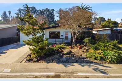 280 Calais Dr, Pinole, CA 94564 - Photo 2
