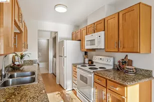 20 Marina Lakes Dr, Richmond, CA 94804 - Photo 18