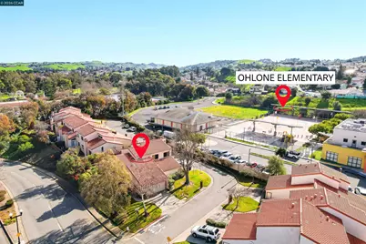 1 Sapphire Ct, Hercules, CA 94547 - Photo 32