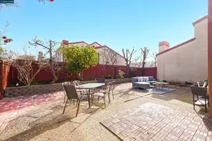 1 Sapphire Ct, Hercules, CA 94547 - Photo 26