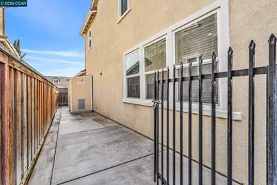 1881 Hartford Ct, Lathrop, CA 95330 - Photo 44