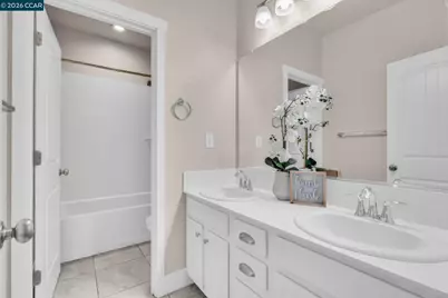 1881 Hartford Ct, Lathrop, CA 95330 - Photo 34