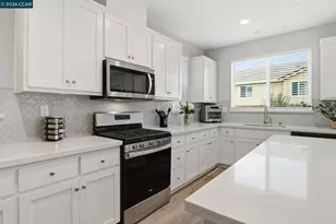 5227 Waterleaf Ln, Fairfield, CA 94534 - Photo 4