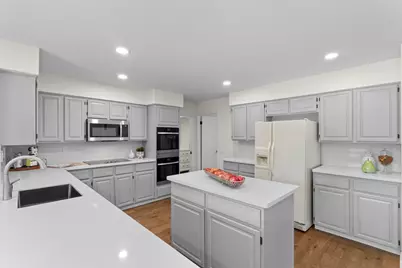 7825 Fairoaks Dr, Pleasanton, CA 94588 - Photo 22