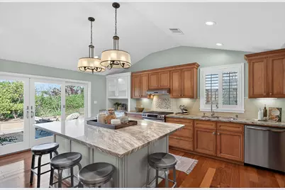 1625 Endriss Dr, Martinez, CA 94553 - Photo 12