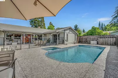 3622 Delancey Ln, Concord, CA 94519 - Photo 2