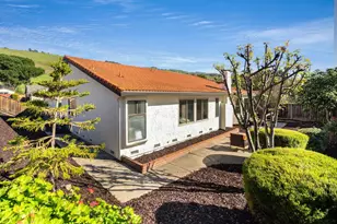 2093 Silence Dr, San Jose, CA 95148 - Photo 30