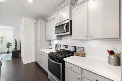 16306 Ridgehaven Dr #UNIT 104, Castro Valley, CA 94578 - Photo 18