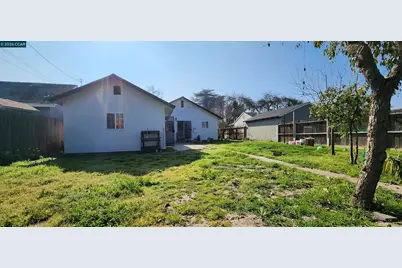 308 Vine St, Modesto, CA 95351 - Photo 42