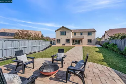 1553 Perkins Place, Mountain House, CA 95391 - Photo 2