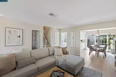 18 Miramonte Dr, Moraga, CA 94556 - Photo 12