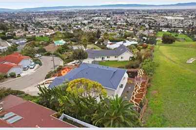 15933 Cambrian Drive, San Leandro, CA 94578 - Photo 34